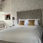 Old Daltongate House 3*