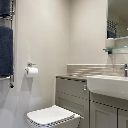 Couette-café Old Daltongate House 3*