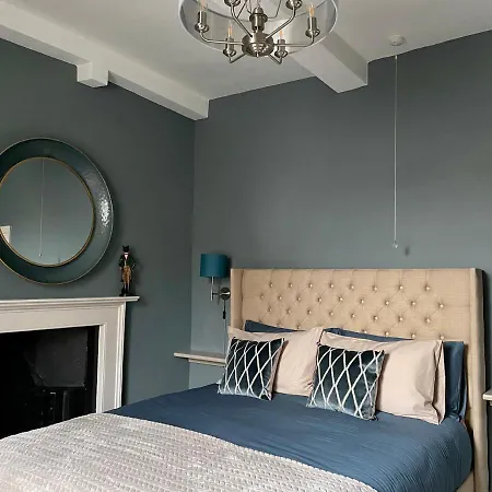 Old Daltongate House Couette-café 3*