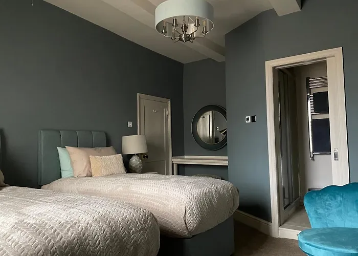 Old Daltongate House Bed & Breakfast 3*