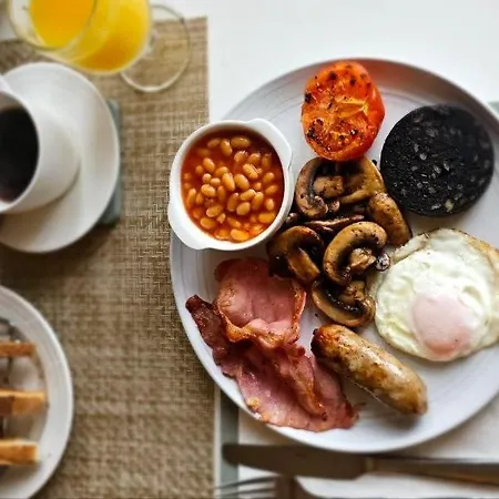 Old Daltongate House 3*